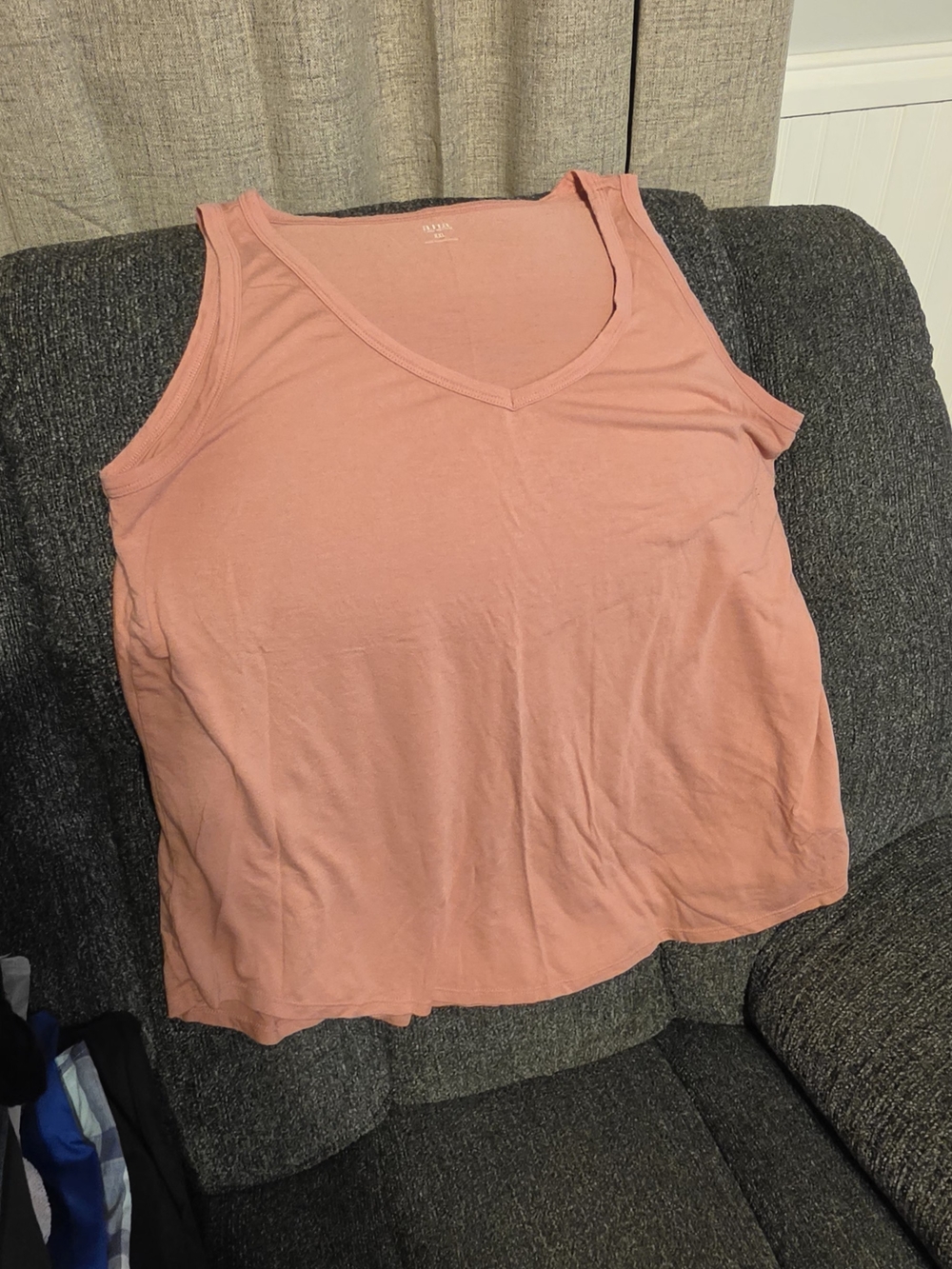 a.n.a V-Neck Sleeveless Tank Top - Coral Pink